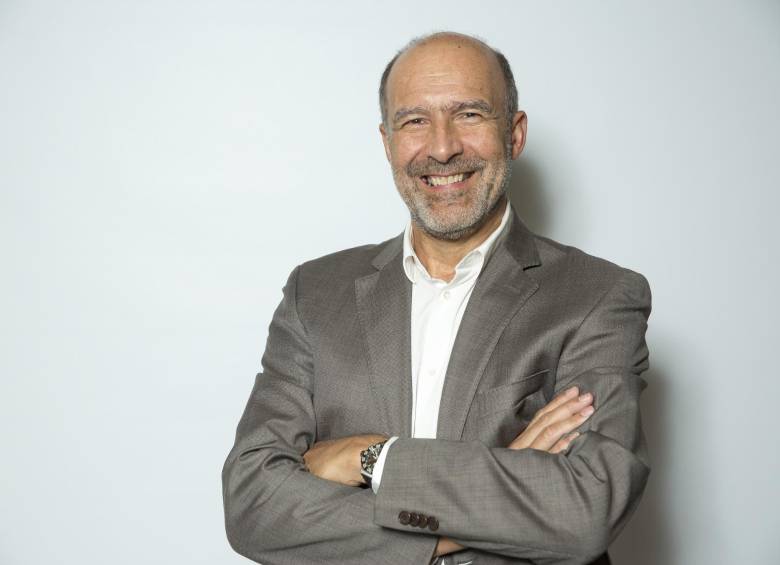 Bernardo Vargas, presidente de ISA, dijo que con los recursos se apoyarán necesidades del país como la masificación de pruebas diagnósticas para identificar a los contagiados por covid-19 . Foto Edwin Bustamante