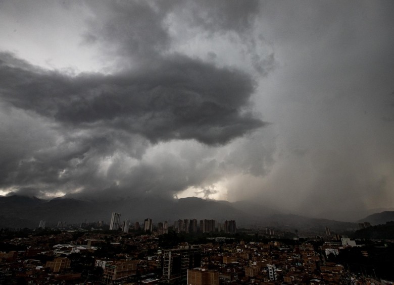 Hasta diciembre se registrarán lluvias sobre el Valle del Aburrá. Foto: EL COLOMBIANO. 