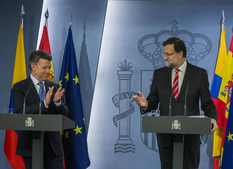 El presidente de España, Mariano Rajoy, afirmó este martes que presionará para que la Unión Europea implemente la eliminación de las visas de turista para colombianos. FOTO AP