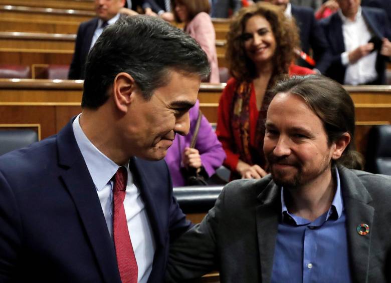 Al tercer intento, Sánchez logra mantenerse en el poder