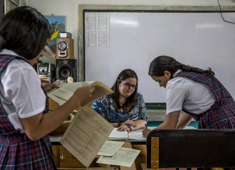 El 50% de los educadores del país tiene más de 50 años, preocupa la vulnerabilidad a la que estarían expuestos al regresar a las aulas. FOTO Santiago Mesa