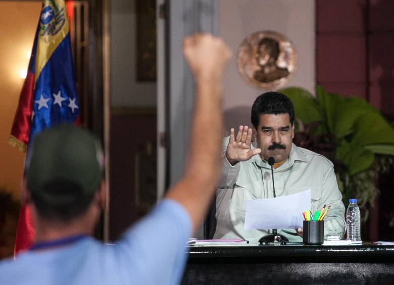 “Que nadie se meta con Venezuela, a Venezuela se respeta, yankis del carajo, respeten nuestra patria. Ya basta. Alerta a los pueblos: ni una ofensa más voy a aceptar, ni una más, del imperialismo estadounidense”, bramó Maduro durante un acto con simpatizantes este lunes. FOTO ARCHIVO XINHUA