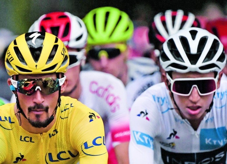 Egan Bernal también espera defender hoy la camisa blanca de mejor joven. Pero apunta a la amarilla que aún posee el francés Julian Alaphilipe. FOTO EFE