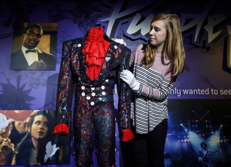Prince revive con una exposición de sus pertenencias 