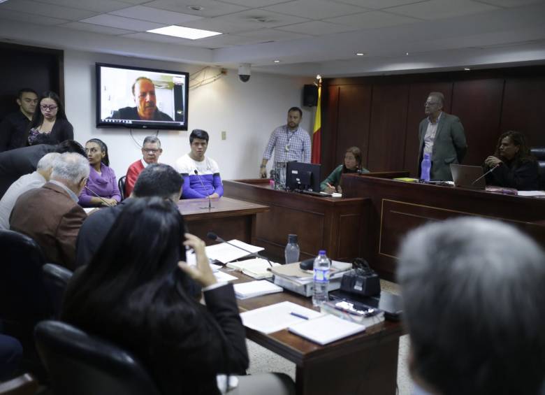 La defensa del exsenador Luis Alberto Gil no aceptó los cargos por el presunto caso de corrupción. FOTO: Colprensa.