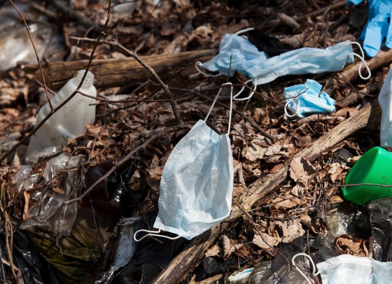 Uso de bolsas de basura en situaciones de emergencia.