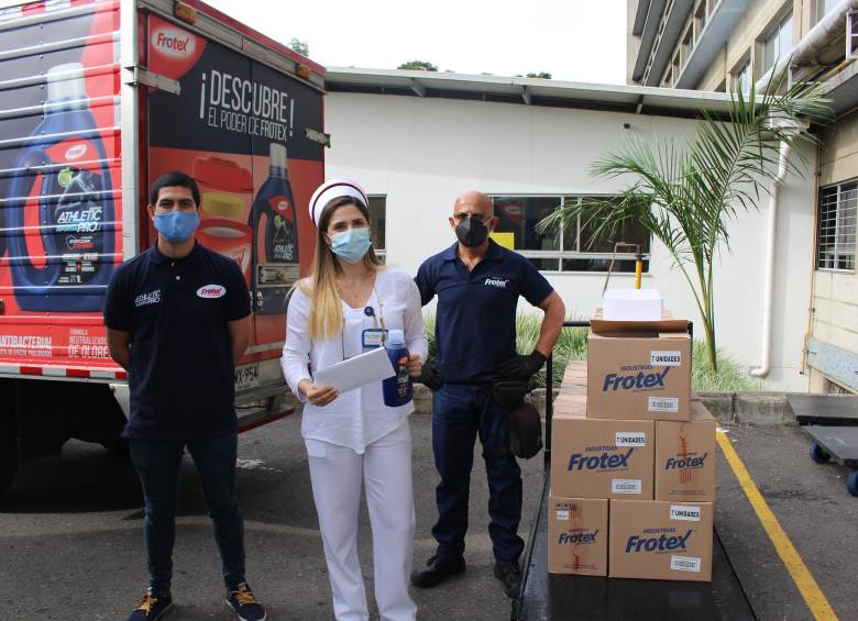 Frotex realizó una donación para beneficiar a cerca de 400 médicos y sus familias en Medellín. Foto cortesía Frotex 