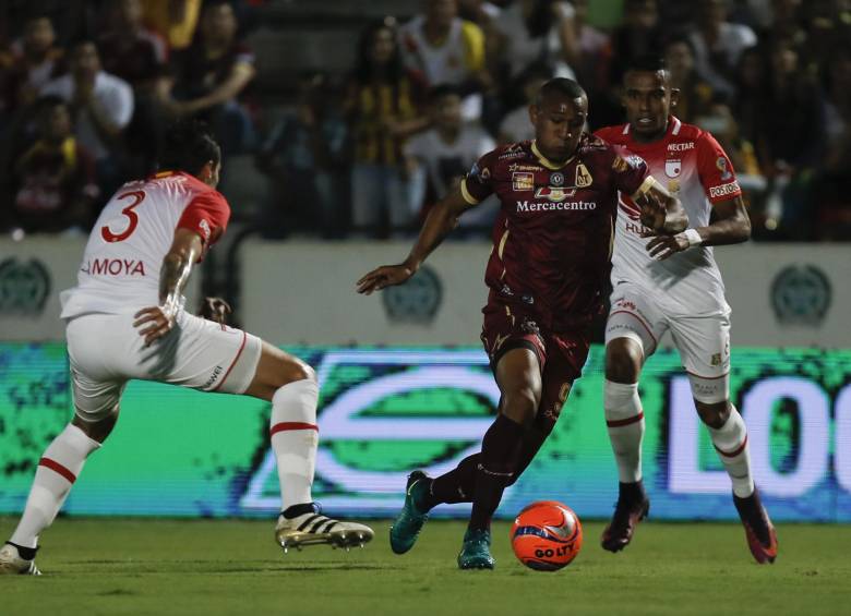 El 0-0 en Ibagué tiene a Santa Fe liderando las apuestas para ser el campeón de la Liga Águila-2. FOTO Colprensa