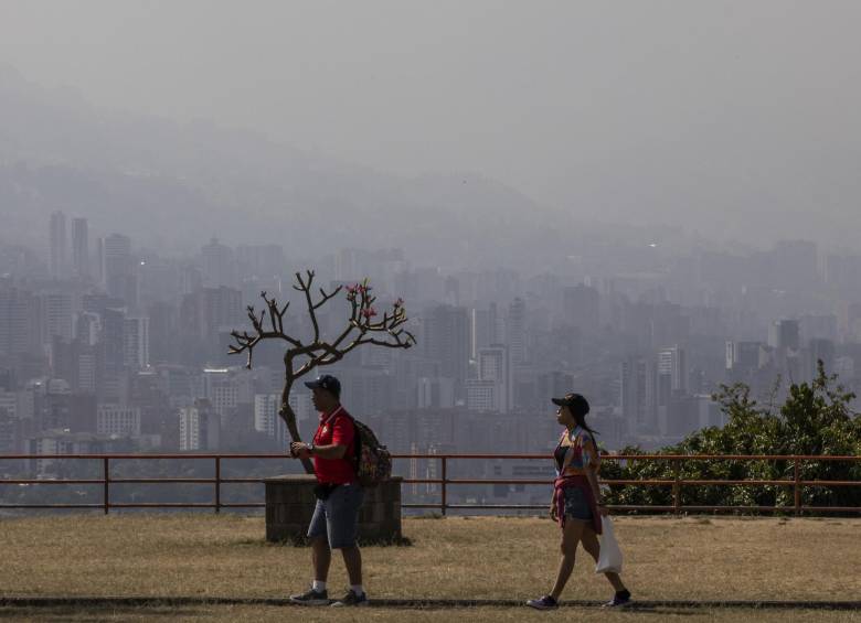 Emergencia ambiental en Medellín por la contaminación del aire. Foto: Edwin Bustamante Restrepo