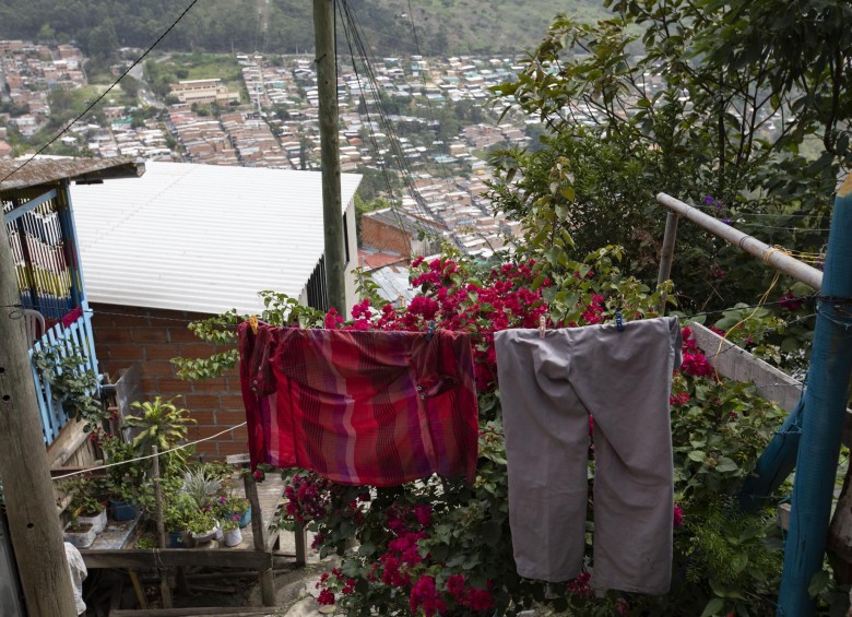 Según el Plan Estratégico Habitacional de Medellín 2030 (PEHMED 2030), en la ciudad había 813.557 viviendas en 2016 y 32.206 tenían déficit cuantitativo. Foto: Edwin Bustamante. 