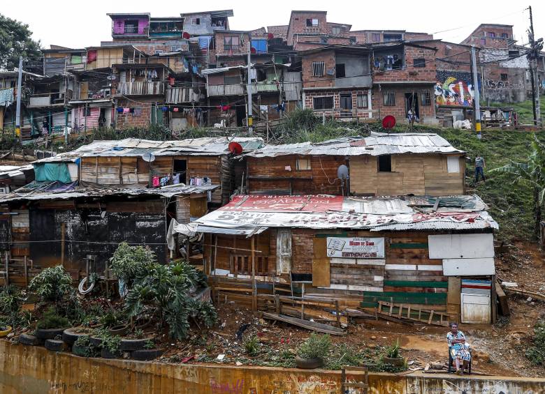 La Cepal estima que al final de la pandemia habrá en Latinoamérica 230 millones de pobres. De ellos, 45 millones caerán por primera vez en dicha condición. FOTO Jaime Pérez