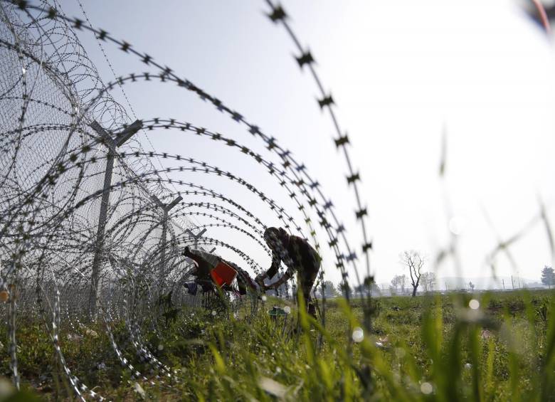 Las redes de traficantes de personas en Europa generaron en 2014 entre 5.000 y 6.000 millones de dólares. FOTO AP