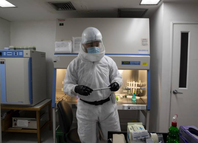 Con los recursos del Ministerio se financia la operación de los laboratorios durante 12 meses. El 20 % de los recursos faltantes los pondrán las universidades que participan. FOTO Esteban Vanegas