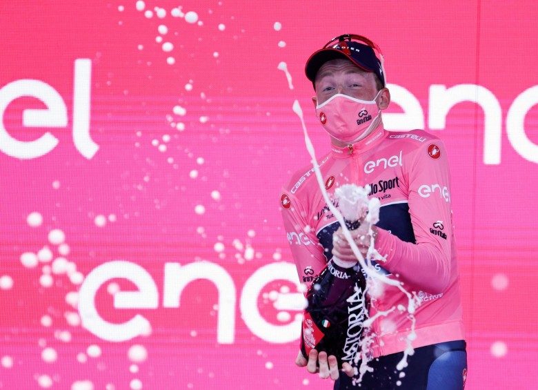 Tao Geoghegan Hart, campeón del Giro de Italia 2020. FOTO AFP