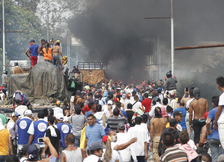 Los actos violentos comenzaron con el intento de ingreso de ayuda humanitaria a Venezuela. FOTO Manuel Saldarriaga