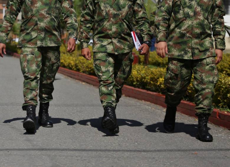 El artículo 219 de la Constitución Política señala que los miembros de la Fuerza Pública en servicio activo no pueden votar. FOTO COLPRENSA