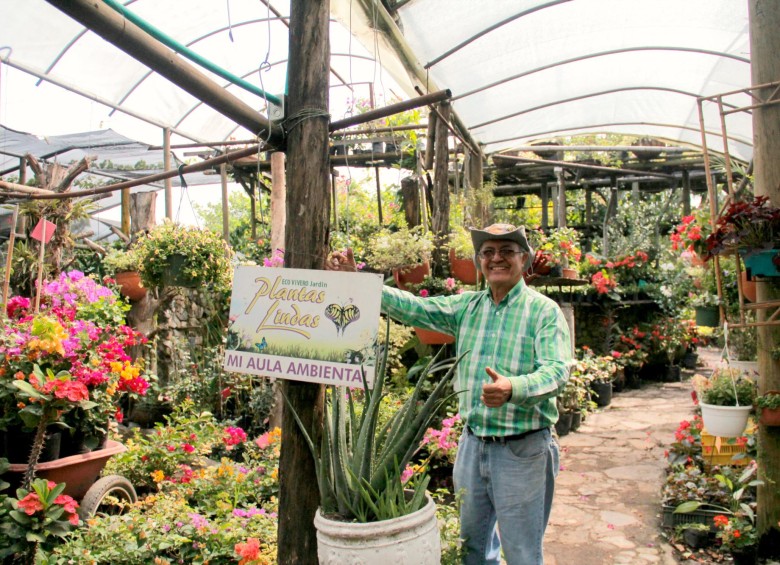 Tito Gómez, propietario del Eco Vivero Plantas Lindas en Guayabal. FOTO MARGGIE RIAZA