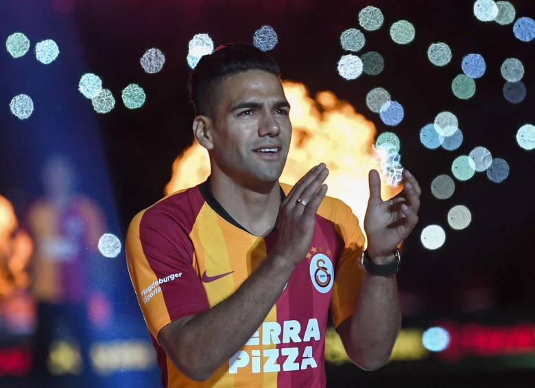 Falcao, es la gran estrella del Galatasaray tras su llegada. FOTO AFP