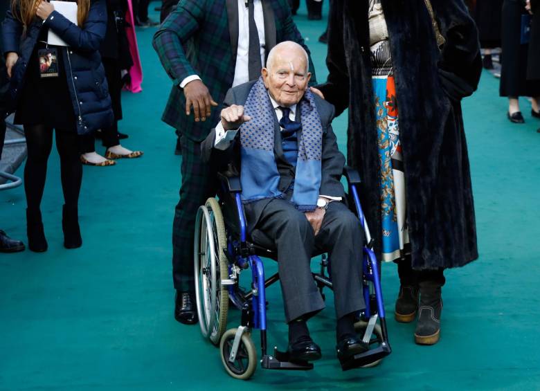Esta imagen fue tomada en abril del año pasado cuando el actor se presentó a la premier de la cinta Tolkien en Londres. FOTO AFP