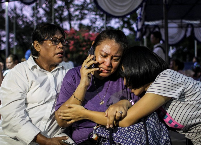 Familiares de los ocupantes del avión recibieron la confirmación de que no hay sobrevivientes. Foto: Reuters