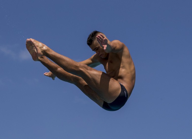 Tras recuperarse de una cirugía en su nariz, el medallista olímpico Daniel Restrepo regresó a las competencias y se quedó con el oro en trampolín 3 metros. FOTO jaime pérez 