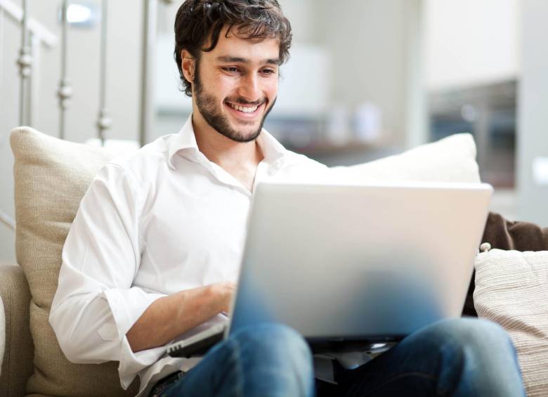 Los pronósticos de compra en el viernes negro se inclinan hacia los celulares, videojuegos, las manillas o wearables y los juguetes. FOTO Sstock