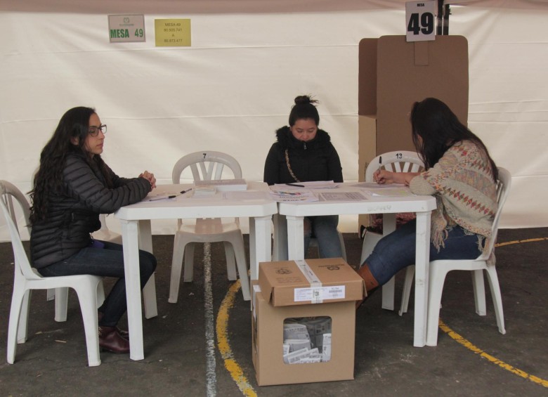 Ambiente previo en un punto de votación durante la primera vuelta de las elecciones presidenciales 2018. FOTO COLPRENSA