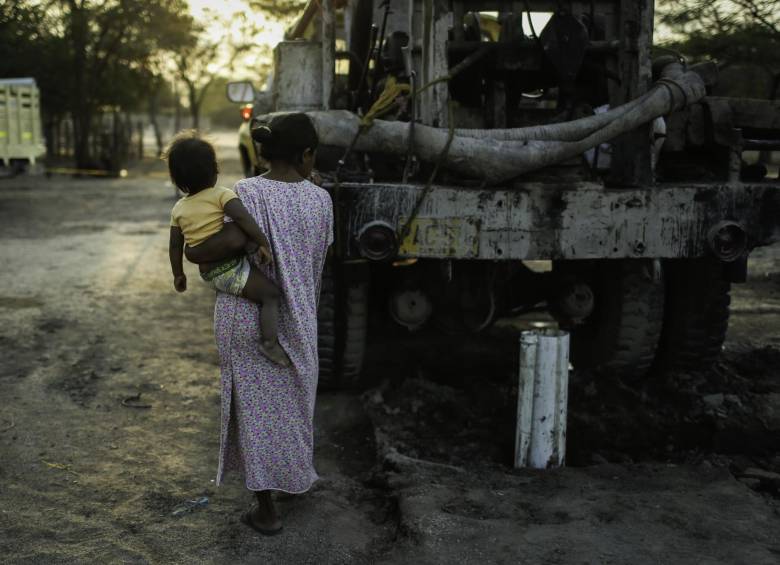 El Gobierno Nacional ha entregado 110 soluciones de agua en La Guajira. Al finalizar 2016 debería entregar 140 más para garantizar el abastecimiento de la población. FOTO colprensa 