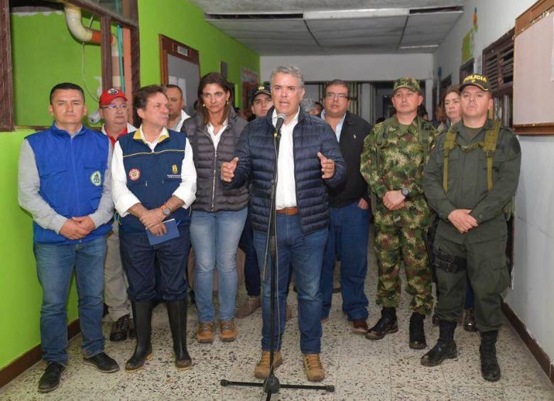 El Presidente habló desde Rosas, Cauca, lugar donde se presentó el derrumbe este domingo. Foto: Cortesía @UNGRD.