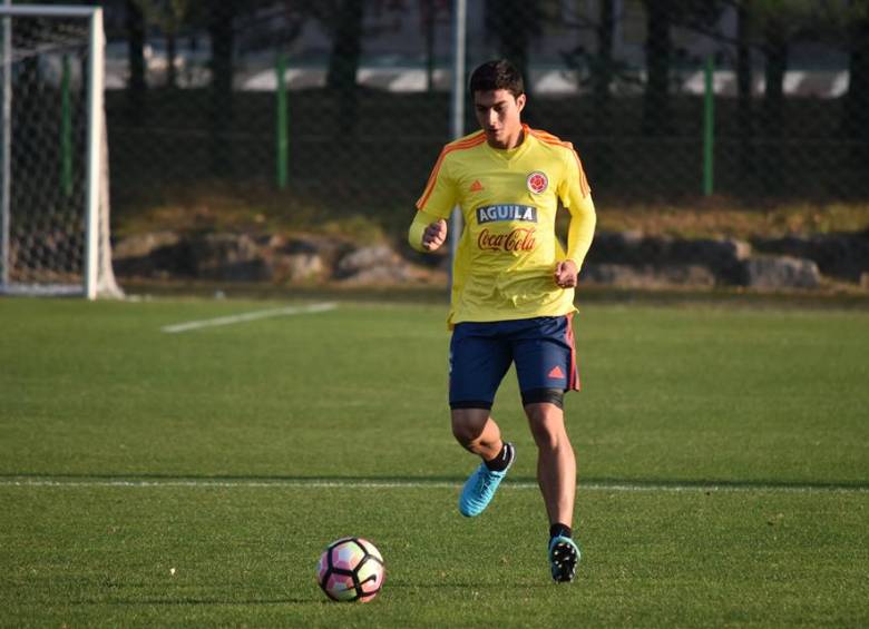 Stefan Medina y la posibilidad de aparecer como titular frente a Corea del Sur tras la lesión de Santiago Arias. FOTO cortesía FCF 