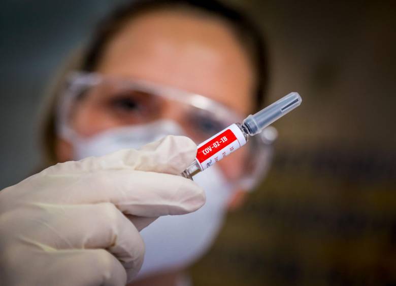 Gobierno adelanta gestiones para que la vacuna del coronavirus llegue a Colombia. FOTO: AFP