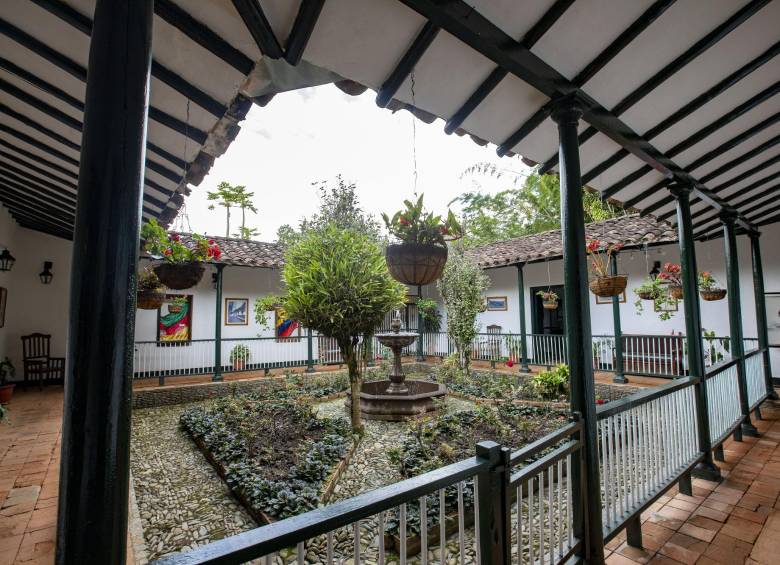 La casa de José María CórdovaEl prócer de la independencia nació en esta casa museo, ubicada a dos cuadras del parque principal. Este espacio expone objetos que pertenecieron a la familia del militar y al Ejército. Hay un gran mural a dos alas que representa la batalla de Ayacucho. 
