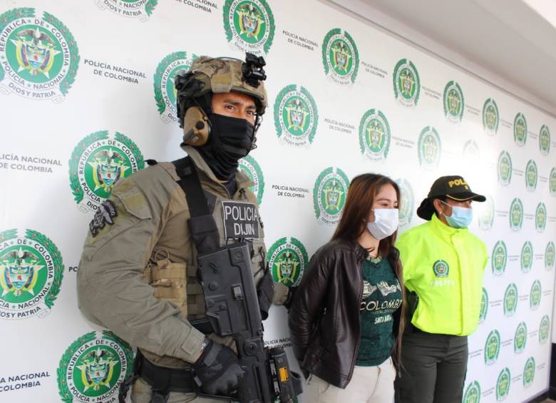 “Angie” fue puesta a disposición de la justicia por el delito de concierto para delinquir agravado. FOTO CORTESÍA POLICÍA