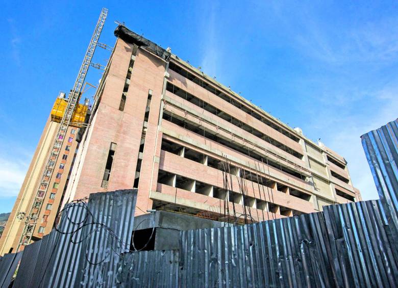 La larga espera por estas seis obras públicas en Medellín