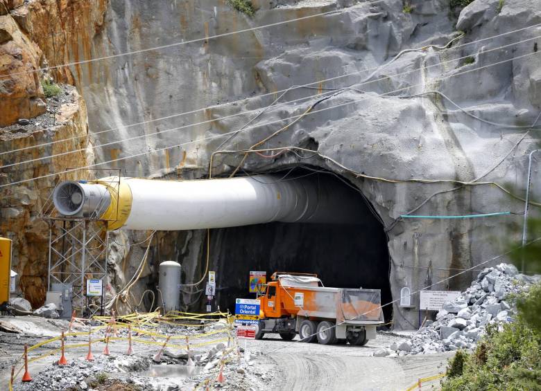 Problemas en el terreno donde se unen dos túneles generaron demoras en la obra.FOTOS Juan antonio sánchez