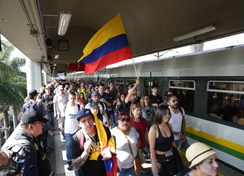 Muchos participantes de la marcha utilizaron el metro como medio de transporte. FOTO CORTESÍA