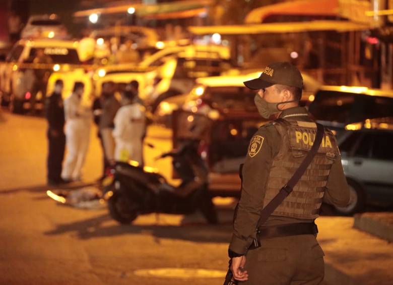 Uno de los hechos más graves de la disputa sucedió el 29 de abril de 2020 en el sector Villas del Sol. En un carro encontraron los cadáveres de dos hombres y una mujer. FOTO carlos velásquez