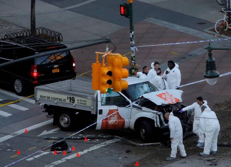 El perpetrador del ataque, el inmigrante de Uzbekistán Sayfullo Saipov, utilizó una camioneta para arrollar a por lo menos 19 personas, de las que asesinó a ocho. FOTO reuters