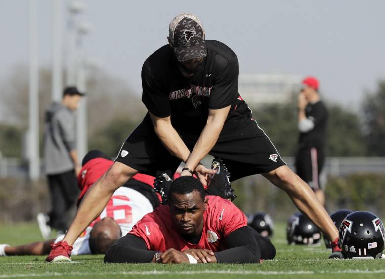 El trabajo final de los Falcons de cara a la cita dominical del Super Bowl. FOTO AFP