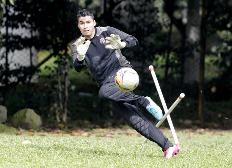 Leandro Castellanos, arquero del Medellín que está listo para actuar con el Poderoso en Cali. FOTO Juan Antonio Sánchez