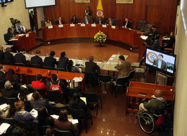 Este miércoles la Corte Constitucional decide si permite, rechaza o si se declara inhibida sobre la adopción gay. FOTO COLPRENSA
