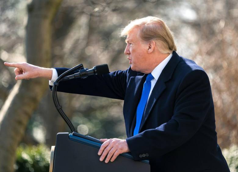 El presidente de Estados Unidos, Donald Trump, durante la declaración ayer de emergencia nacional por crisis migratoria. FOTO efe
