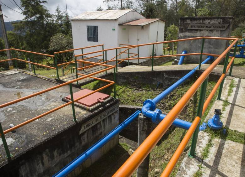 La compleja travesía del agua en zonas veredales de Medellín
