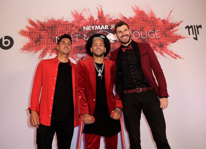 A pesar de su lesión, Neymar realizó gran fiesta de cumpleaños