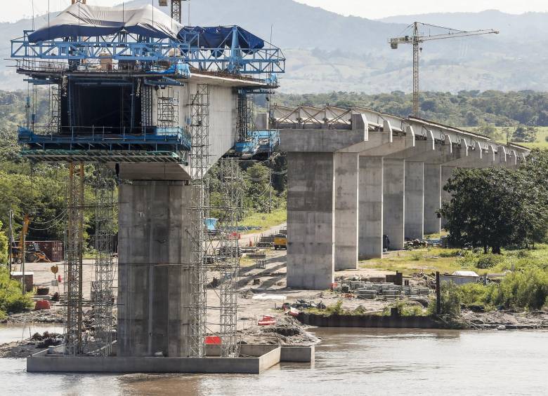 La implementación de los pliegos tipo, inicialmente en contratos de infraestructura, tienen el objetivo de evitar casos de corrupción, según O’Meara Ribeira. FOTOS Jaime Pérez y cortesía