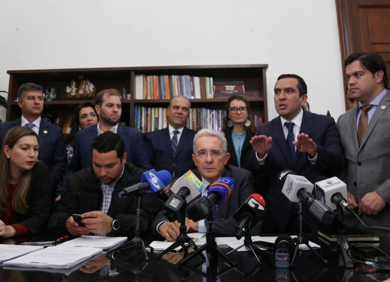 La bancada del Centro Democrático radicó el proyecto de ley estatutaria este martes. FOTO Colprensa