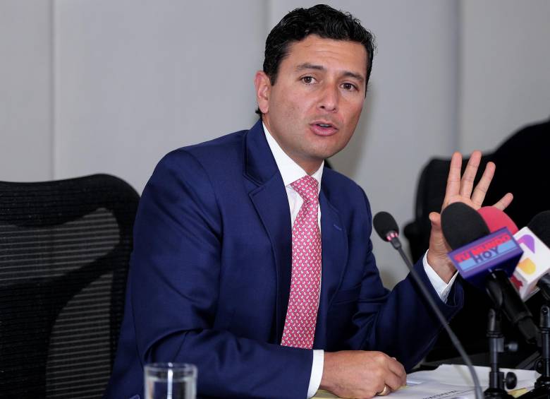 Jorge Castaño, superintendente Financiero, aseguró que al mercado colombiano podrían llegar tres bancos. FOTO COLPRENSA