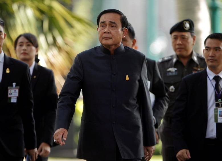 Tailandia da dinero a pobres para estimular economía 