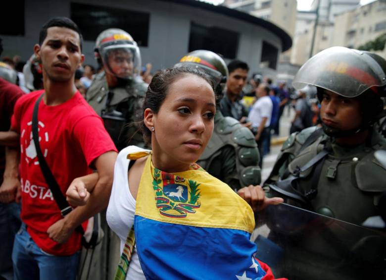 Se anticipan choques entre fuerzas del régimen y manifestantes de la oposición, que se intentarán acercar a la sede del Legislativo en Caracas. FOTO REUTERS