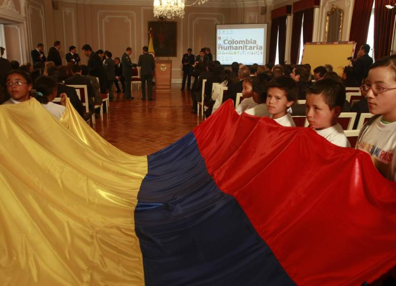 Desafíos como reducir el desgaste fiscal del país y avanzar en materia social mientras que se combate a la corrupción, son algunos de los que tendrá el próximo mandatario. FOTO COLPRENSA